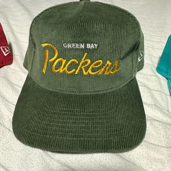 Three New Era hats - Picture 4 of 11